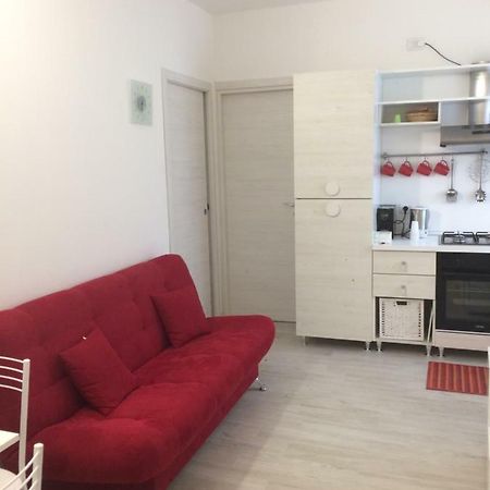 سويانو ديل لاغو Appartamento Rubino - Lovely Little Flat 3 Minutes From Golf Club 5 Minutes From Lake المظهر الخارجي الصورة