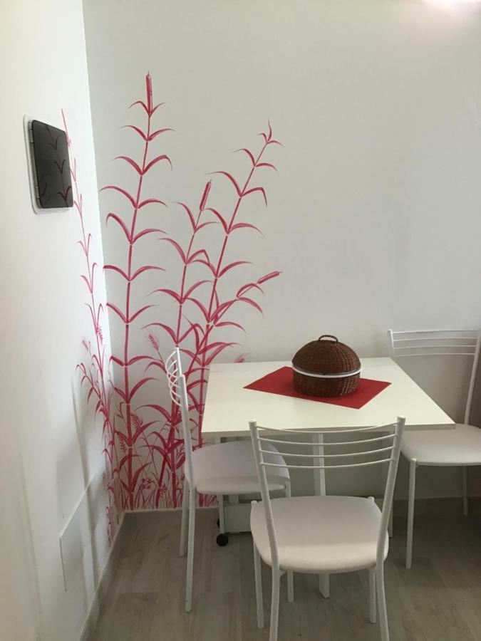 سويانو ديل لاغو Appartamento Rubino - Lovely Little Flat 3 Minutes From Golf Club 5 Minutes From Lake المظهر الخارجي الصورة