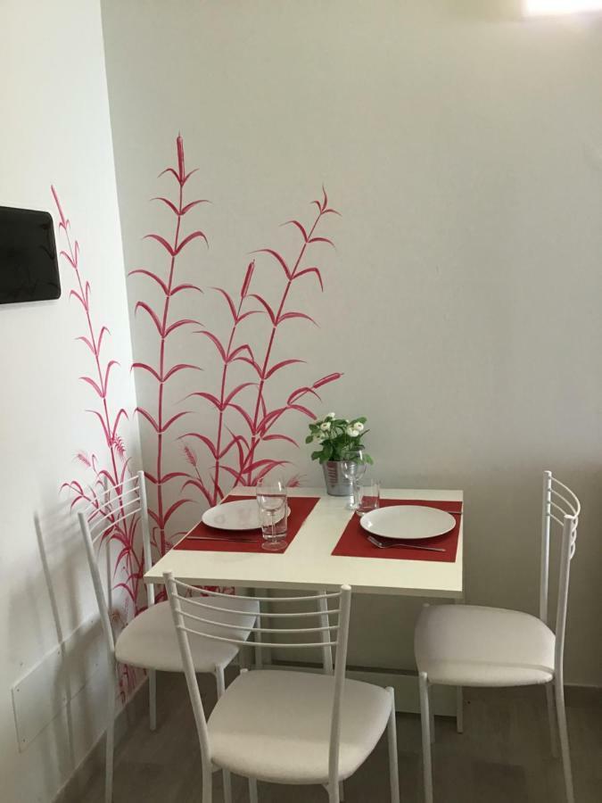 سويانو ديل لاغو Appartamento Rubino - Lovely Little Flat 3 Minutes From Golf Club 5 Minutes From Lake المظهر الخارجي الصورة