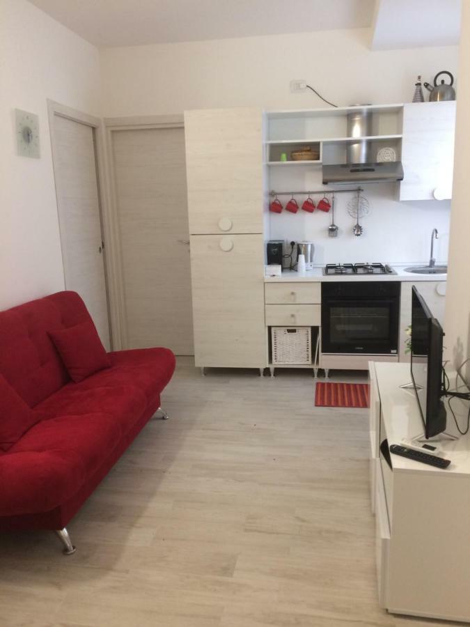 سويانو ديل لاغو Appartamento Rubino - Lovely Little Flat 3 Minutes From Golf Club 5 Minutes From Lake المظهر الخارجي الصورة